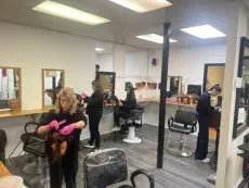 Versatile Barber & Beauty Gallery